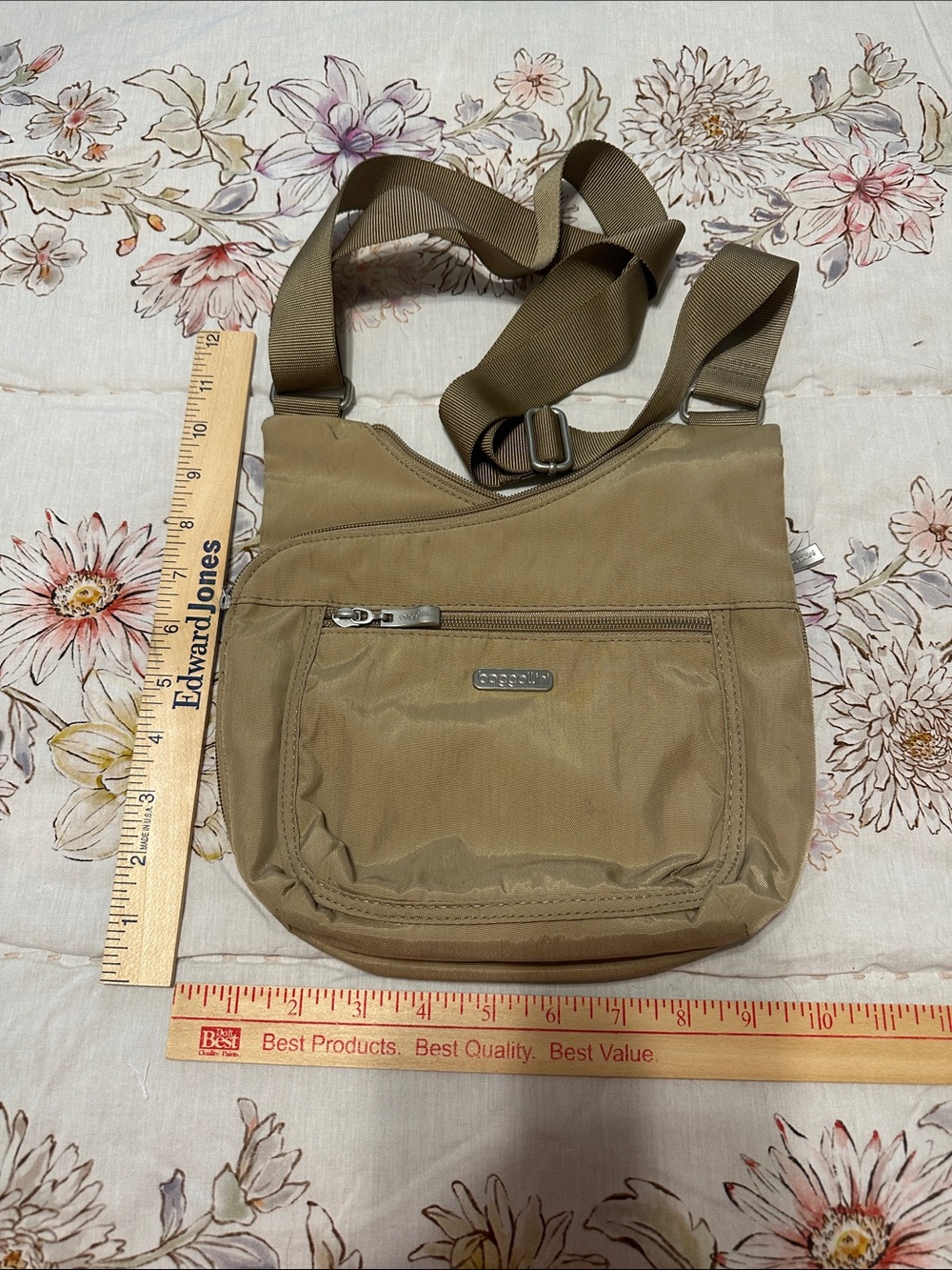 Baggallini Olive Green Compact Crossbody Messenger